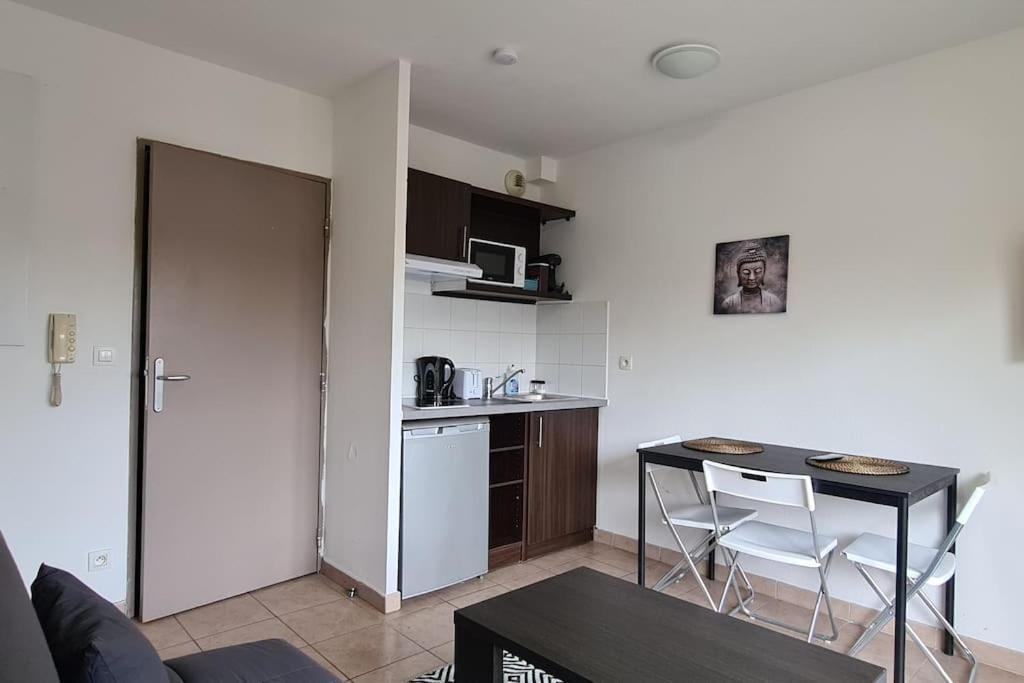 B210 Appartement Disneyland Paris Parking Et Wifi Montevrain Luaran gambar